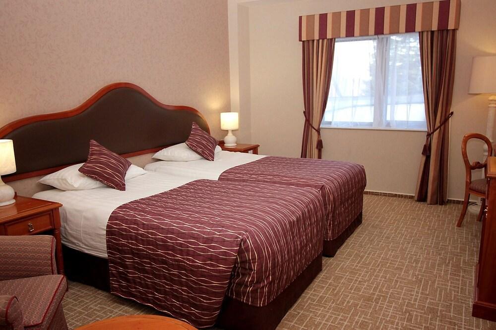 Coppid Beech Hotel Bracknell Exterior photo