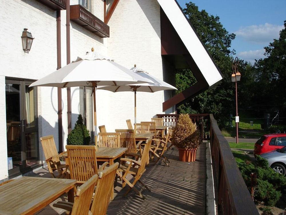Coppid Beech Hotel Bracknell Exterior photo